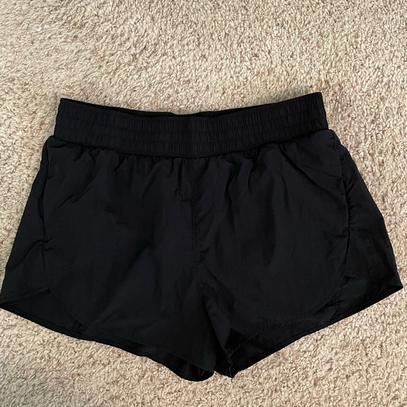 Women's Crinkle Tulip Run Shorts 3" - All in Motion™ Black XXL - Picture 7 of 8